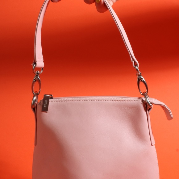 Hobo International Leather Pink Bucket Handbag - Picture 3 of 9